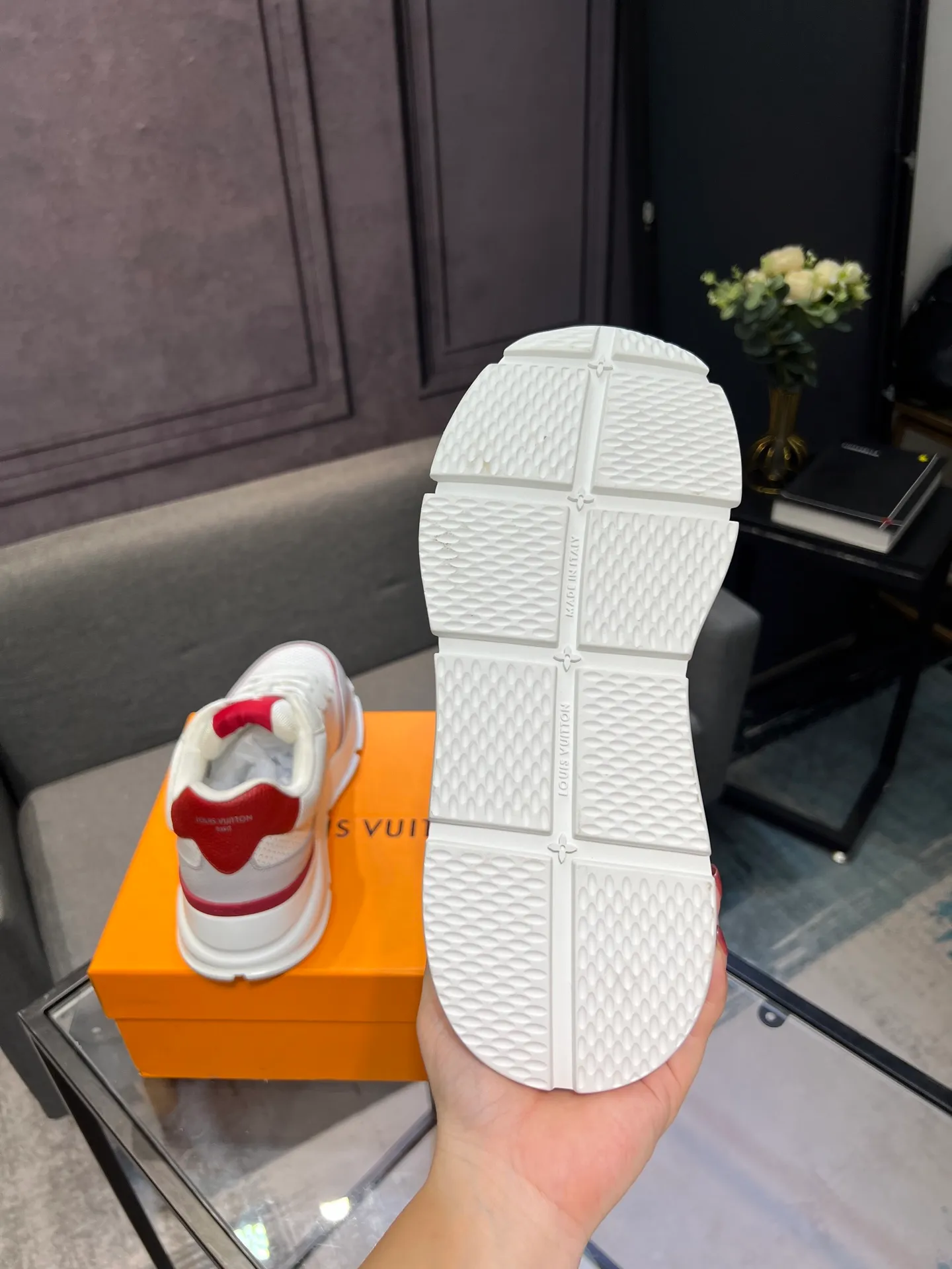 Men's shoes 💰640 LV | Louis Vuitton 2025𝐬𝐬 New spring and summer styles for couples, men's styles come out first. The counter features the latest casual shoes. Hard goods are new🆕 ❥Purchase level! Full of high-end feel! A popular model among bloggers at home and abroad, it’s retro and fashionable and looks amazing on your feet! Wear a lot of happiness! Mainly recommended model on the official website★ ▪️Upper: Original custom-made imported calfskin fabric ▪️Inner lining: breathable gauze imported from Italy ▪️Outsole: rubber foam ➕tpu high-end outsole ▪️Shoe size: 36-44 (customized for 45 and 46)